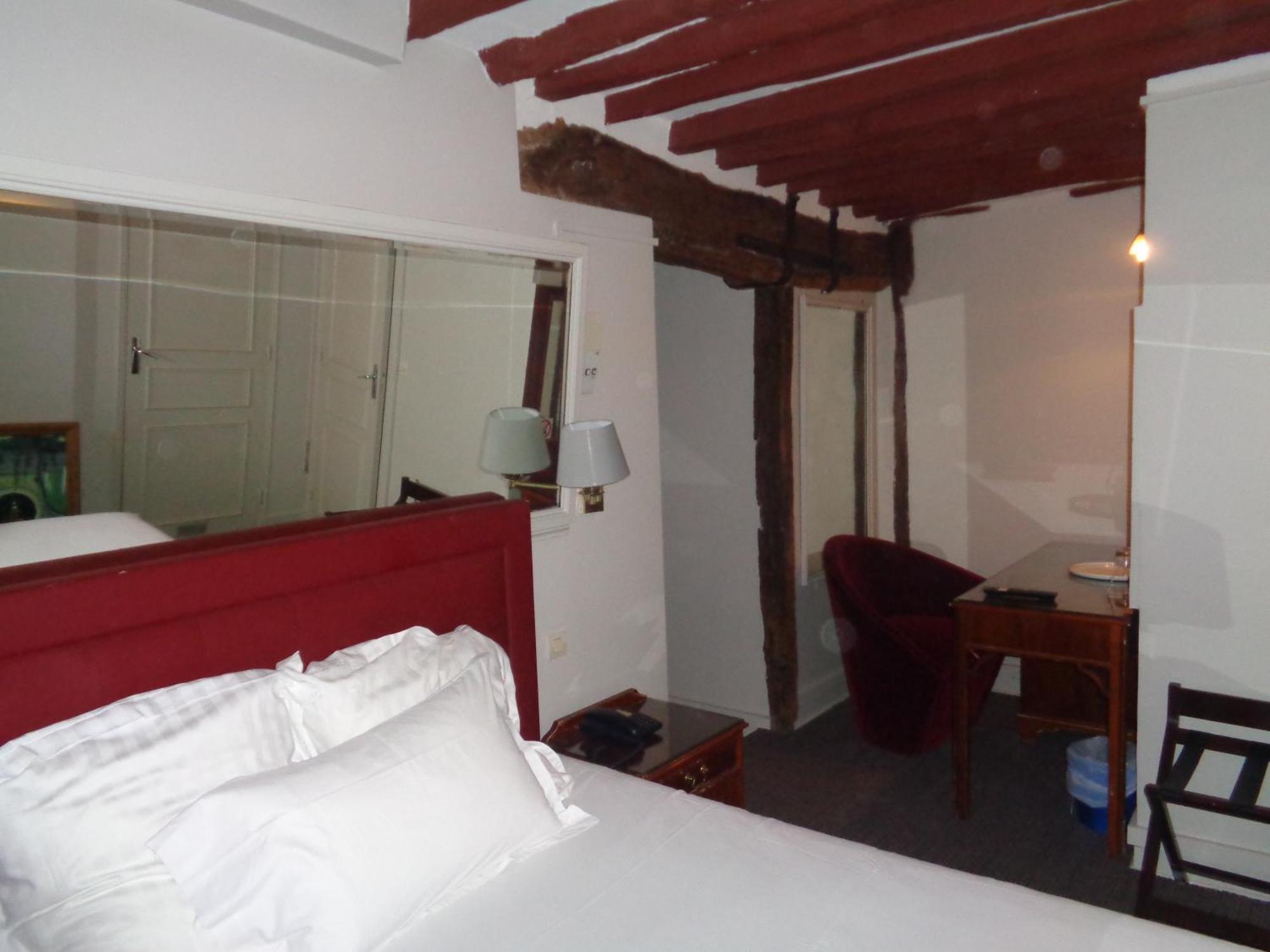 Hotel Les Degres De Notre Dame Parijs Buitenkant foto