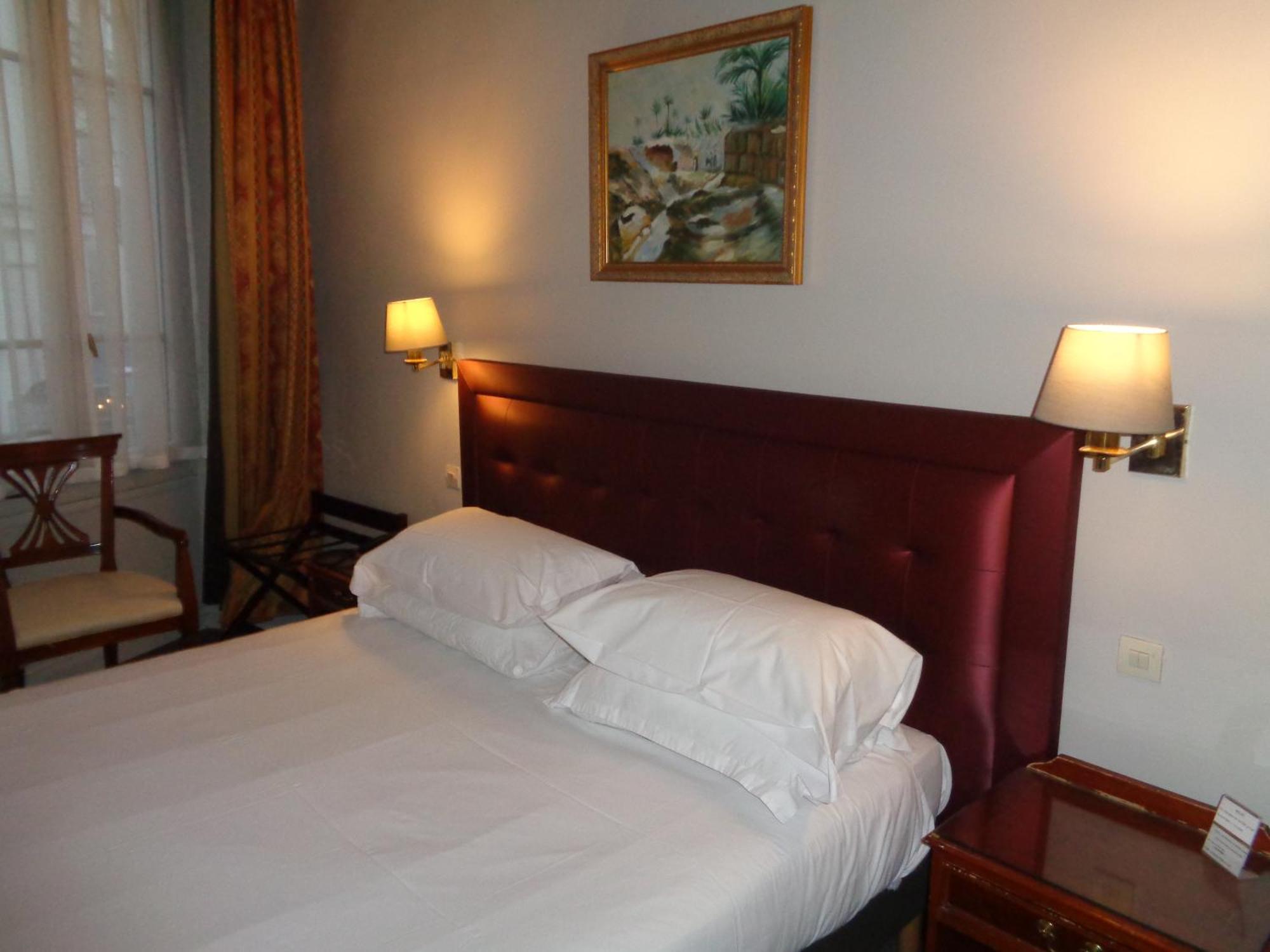 Hotel Les Degres De Notre Dame Parijs Buitenkant foto