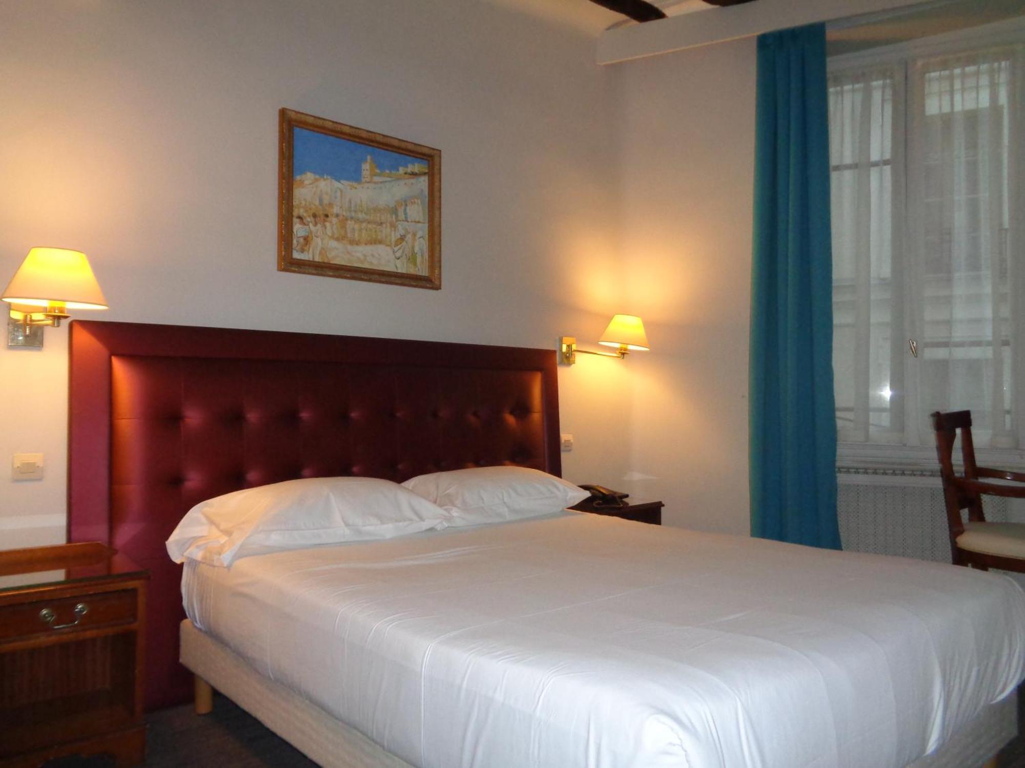 Hotel Les Degres De Notre Dame Parijs Buitenkant foto
